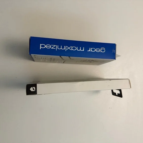 Zagg iPhone Xs/X Glass Privacy Screen Protector & 10ft Braided Charge Cable Lot - Picture 8 of 13